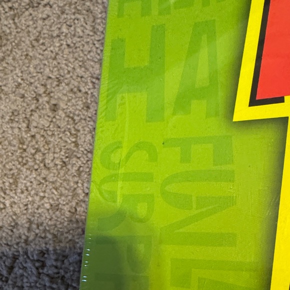 Mattel Apples to Apples Junior Game - Green and Red - Picture 2 of 3